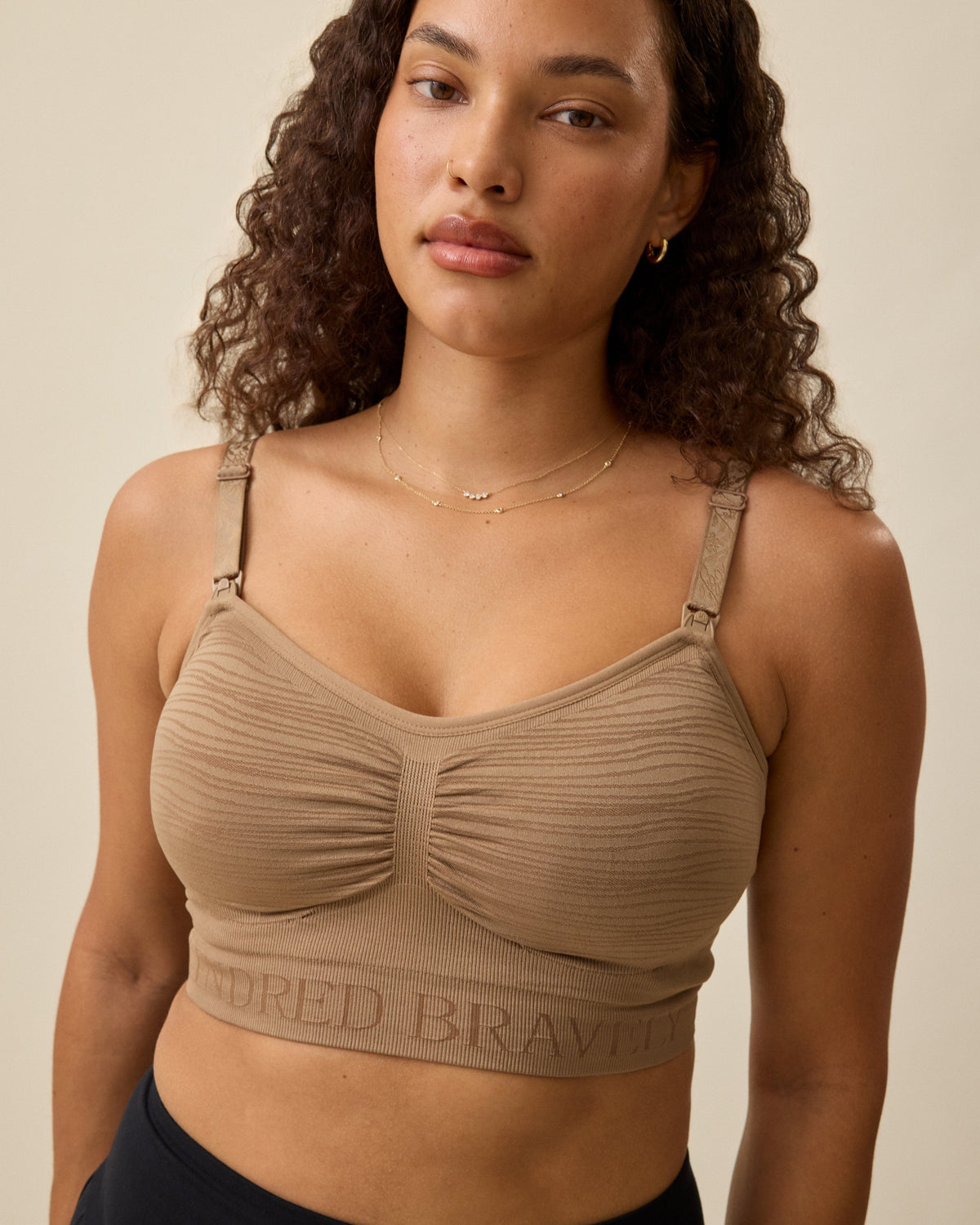 Sublime® Hands-Free Pumping & Nursing Bra | Latte
