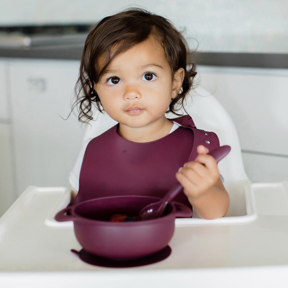 Foodie® Suction Bowls with Lid + Spoon 2-Pack: Assorted Colors